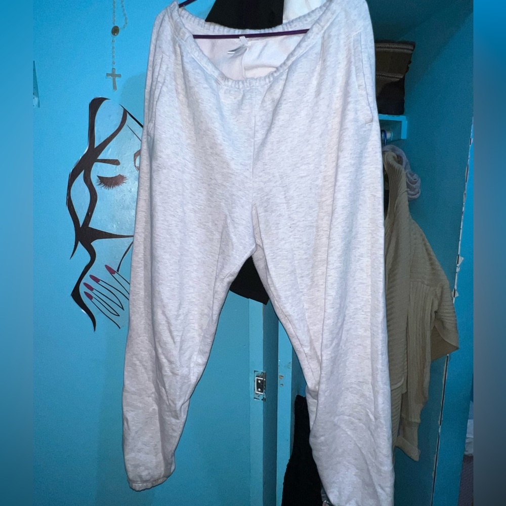 SKIMS White Lounge Pants